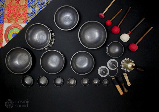 Nirvāṇasounds-Black-Spectrum-Chakra-Bowl-SPECIAL SET